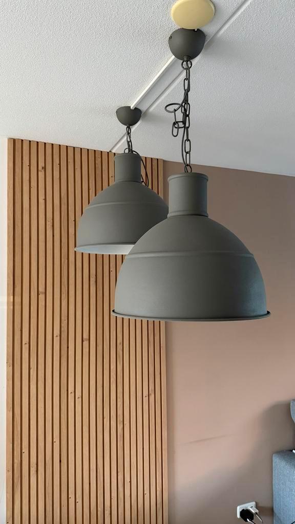 2x Hanglamp Tygo Karwei - Industriele look, Huis en Inrichting, Lampen | Hanglampen, Zo goed als nieuw, Minder dan 50 cm, Metaal