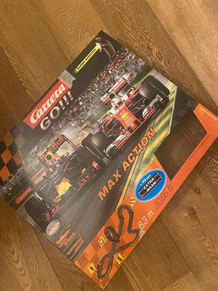Racebaan - Carrera GO!!!, Kinderen en Baby's, Speelgoed | Racebanen, Gebruikt, Racebaan, Elektrisch, Carrera, Met looping, Ophalen of Verzenden