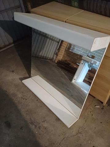 Gratis badkamer spiegel met verlichting 