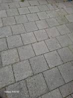 Gratis Tegels 30x30(+/-35m2) & 60x40 (+/- 18m2), Tuin en Terras, Tegels en Klinkers, Gebruikt, Ophalen of Verzenden, 10 m² of meer