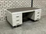 Ahrend Oda vintage metalen bureau jaren '50, Huis en Inrichting, Bureaus, Ophalen, Gebruikt, Bureau