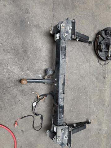 Mercedes-Benz ML W164 trekhaak compleet beschikbaar voor biedingen