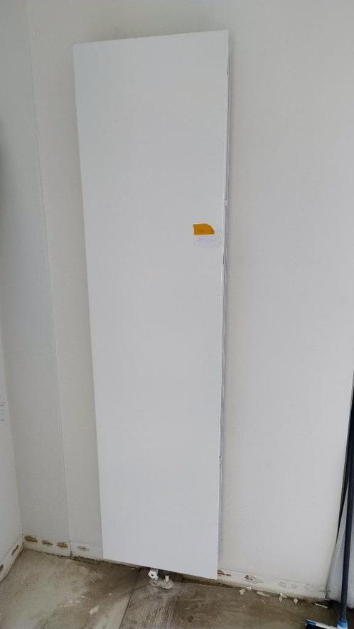 Te koop: designradiator z.g.a.n., Doe-het-zelf en Verbouw, Verwarming en Radiatoren, Zo goed als nieuw, Radiator, 800 watt of meer