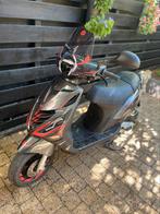 Piaggio zip 4T, Fietsen en Brommers, Ophalen, Maximaal 45 km/u, Zip, Zo goed als nieuw