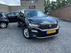 Volkswagen T-Roc 1.0 TSI 110pk 2021 Zwart, Voorwielaandrijving, Stof, 1194 kg, Zwart