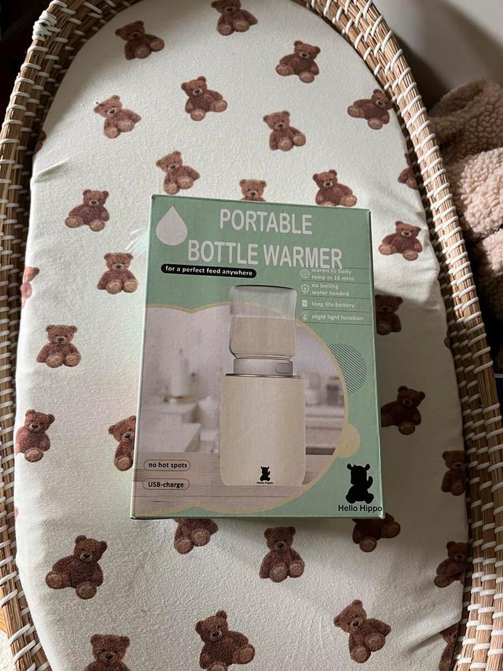 Hello Hippo Draagbare Flessenwarmer - Nieuwstaat!, Kinderen en Baby's, Babyvoeding en Toebehoren, Zo goed als nieuw, Flessen- of potjesverwarmer