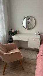 Make up tafel en roze stoel, Ikea, 50 tot 100 cm, Zo goed als nieuw, Haarlem
