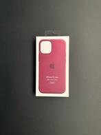 Iphone 12 mini Silicone Case Magsafe Plum, Ophalen of Verzenden, Nieuw, IPhone 12 Mini, Hoesje of Tasje