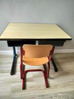 Kwartet kleuter bureau met stoel, Kinderen en Baby's, Kinderkamer | Tafels en Stoelen, Gebruikt, Ophalen