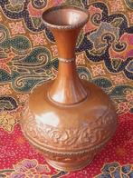 Mooie antieke bewerkte koperen vaas uit Pakistan 20,5 cm., Antiek en Kunst, Antiek | Vazen, Ophalen of Verzenden