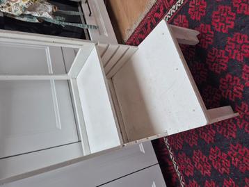 Leertoren zelf gemaakt wit beschikbaar voor biedingen
