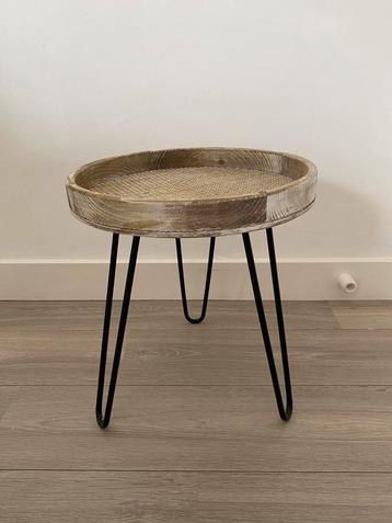 Leuke ronde bijzettafel van de Intratuin H45 D40 beschikbaar voor biedingen