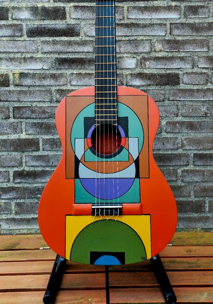 Klassieke Gitaar met Unieke Beschildering, Muziek en Instrumenten, Snaarinstrumenten | Gitaren | Akoestisch, Gebruikt, Klassieke of Spaanse gitaar