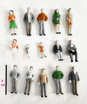 Schaalmodel Figuren zijn +/- 7 CM  beschikbaar voor biedingen