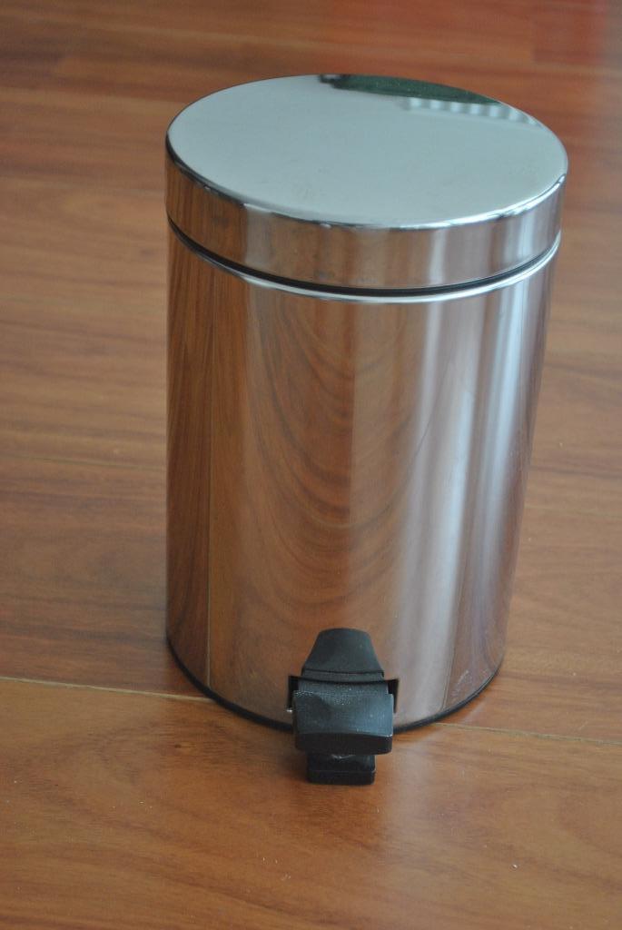 Prullenbak, Brabantia, 25,5 cm hoog, diameter 16,5 cm, Huis en Inrichting, Woonaccessoires | Prullenbakken, Gebruikt, Minder dan 50 cm