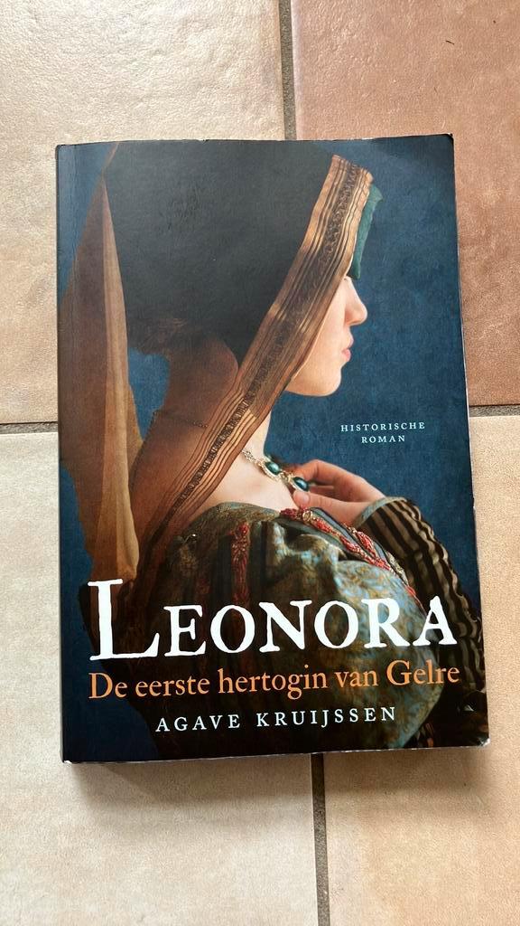 Agave Kruijssen - Leonora, Boeken, Historische romans, Zo goed als nieuw, Ophalen of Verzenden