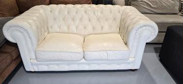 Chesterfield wit setje 2 en 3 zits  beschikbaar voor biedingen