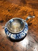 Antiek Delftsblauw theezeefje op houder., Ophalen of Verzenden