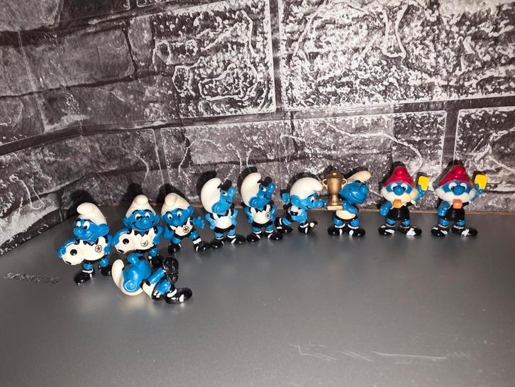 Kinder Surprise Fußball Schlümpfe 1988 - 10 stuks, Verzamelen, Verrassingseieren, Zo goed als nieuw, Hardplasticfiguren, Ophalen of Verzenden
