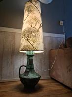 Tall Mid-Century West German Pottery Jade Green Egypt Motif, Huis en Inrichting, Lampen | Vloerlampen, Gebruikt, Ophalen of Verzenden
