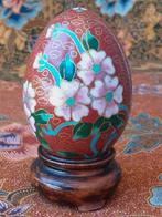 Mooi oud Chinees ei van cloisonne met bloemen 8,7 cm., Ophalen of Verzenden