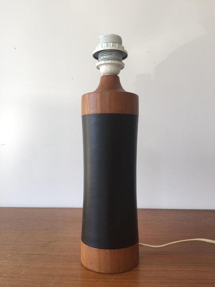 OPRUIMING Vintage jaren 50 60 teak en leer lamp Bergboms, Huis en Inrichting, Lampen | Tafellampen, Gebruikt, Minder dan 50 cm