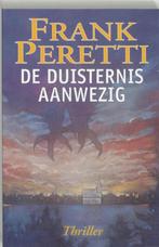 De duisternis aanwezig / Frank Peretti., Boeken, Christendom | Protestants, Ophalen of Verzenden, Zo goed als nieuw