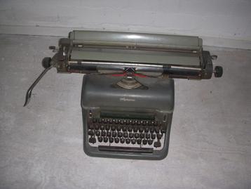 typemachine beschikbaar voor biedingen