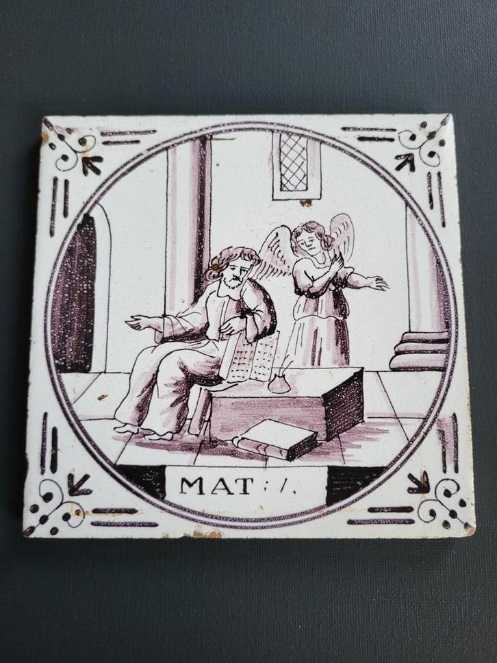Antieke Tegel - Mattheüs de Evangelist, Antiek en Kunst, Antiek | Wandborden en Tegels, Ophalen of Verzenden