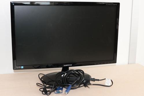 Beeldscherm, Computers en Software, Monitoren, Gebruikt, VGA, LED, Ophalen