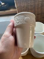 Set van 8 melkbekers met Fruitmotief, Huis en Inrichting, Keuken | Servies, Ophalen of Verzenden, Zo goed als nieuw, Effen, Kop(pen) en/of Schotel(s)