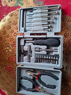 Gereedschap in box, Doe-het-zelf en Verbouw, Gereedschap | Handgereedschap, Ophalen