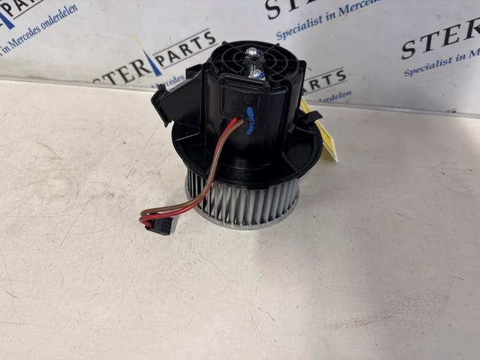 Kachel Ventilatiemotor van een Mercedes E-Klasse, Auto-onderdelen, Overige Auto-onderdelen, Mercedes-Benz, Gebruikt, 3 maanden garantie