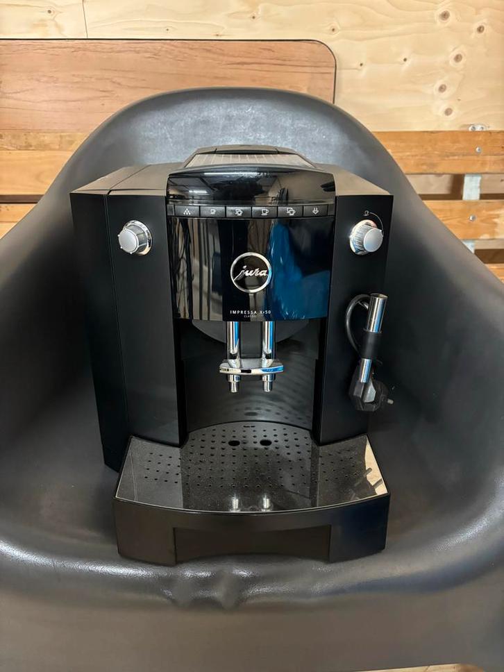 Jura Impressa XJ50 Koffiemachine, Witgoed en Apparatuur, Koffiezetapparaten, Gebruikt, Koffiebonen, Koffiemachine, 10 kopjes of meer