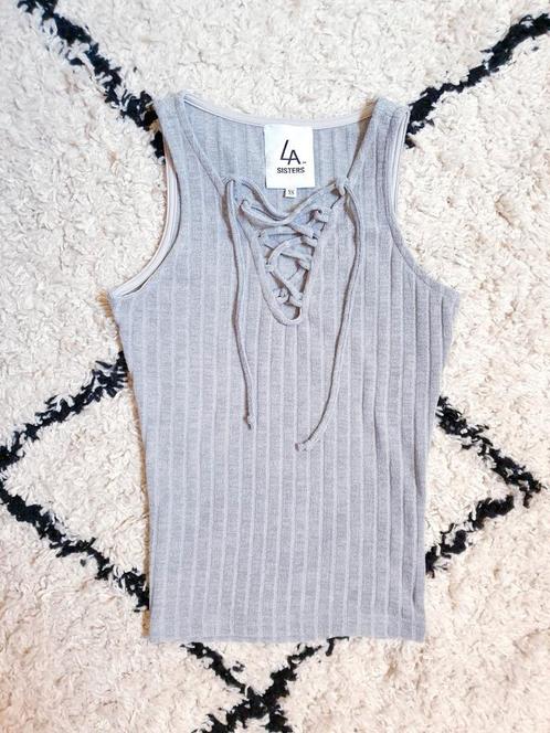 Nieuw LA Sisters geribde stretch top maat XS, Kleding | Dames, Tops, Nieuw, Maat 34 (XS) of kleiner, Grijs, Zonder mouw, Ophalen of Verzenden