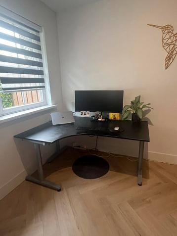 IKEA BEKANT hoekbureau met ruim werkblad