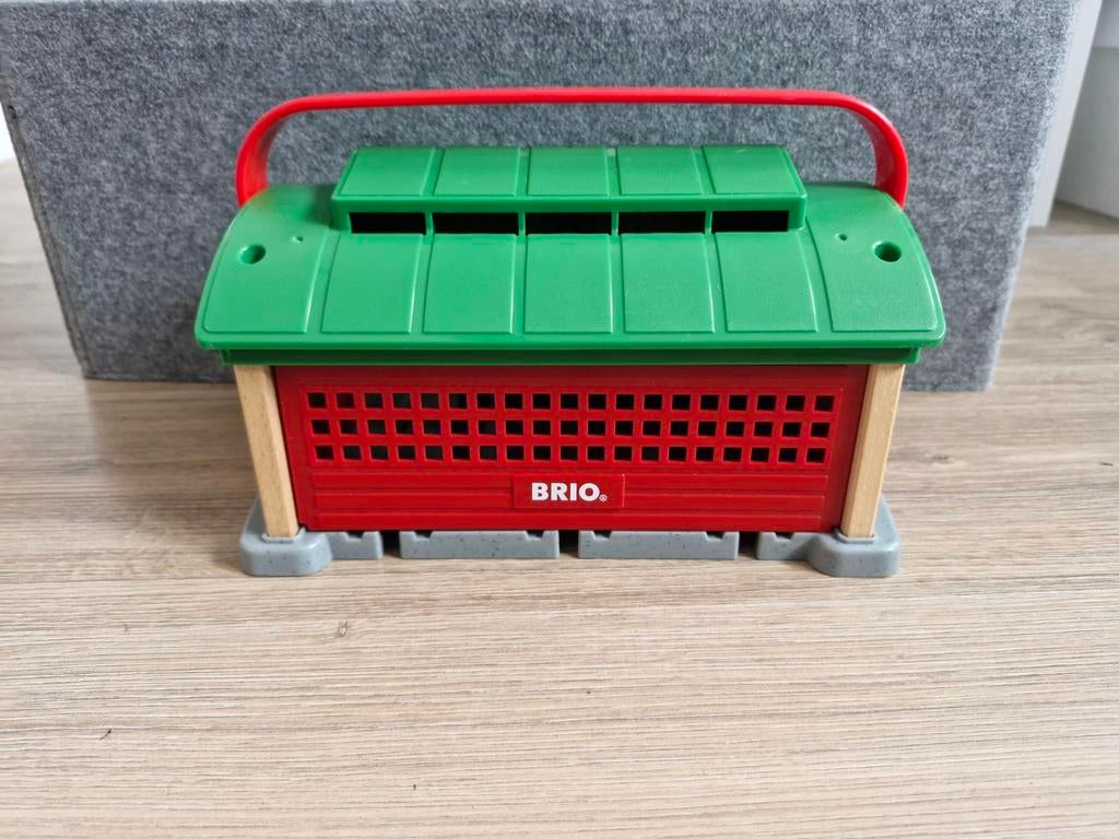 Brio treingarage 33474, Ophalen of Verzenden, Zo goed als nieuw