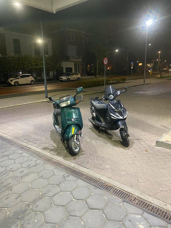 Peugeot SV50 50cc 2-takt scooter, Fietsen en Brommers, Scooters | Peugeot, Gebruikt, Overige modellen, Maximaal 45 km/u, Benzine