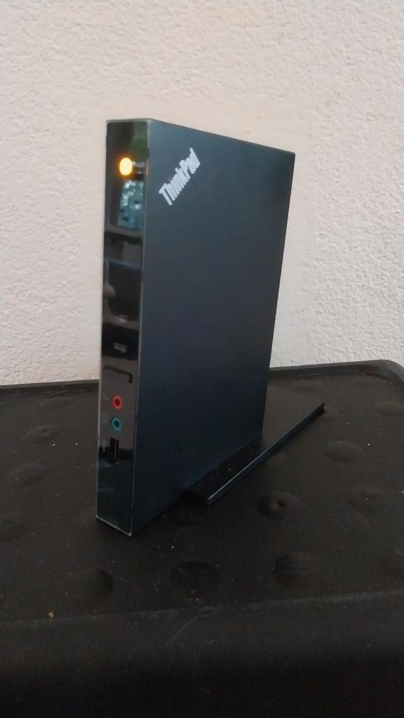 Compacte Lenovo ThinkPad PC, Computers en Software, Desktop Pc's, Gebruikt, Onbekend, HDD, SSD, 4 GB, Met videokaart, Ophalen of Verzenden