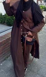 Manuka Jurk, Bruin, Gedragen, Onder de knie, Ophalen