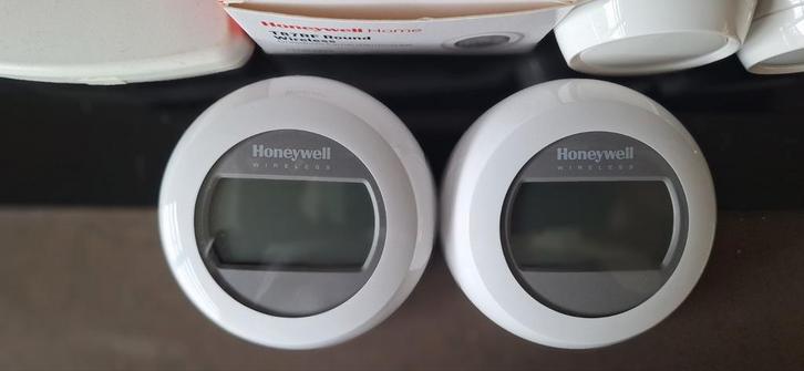 HONEYWELL EVOHOME ROUND WIRELESS THERMOSTAAT T87RF2025, Doe-het-zelf en Verbouw, Overige Doe-het-zelf en Verbouw, Nieuw, Ophalen of Verzenden