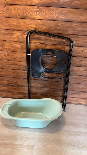 Babybad met standaard beschikbaar voor biedingen