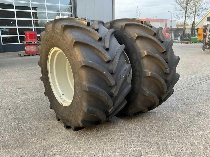 Vredestein TraXion XXL Band met velg (2x), Zakelijke goederen, Agrarisch | Onderdelen | Banden, Velgen en Assen