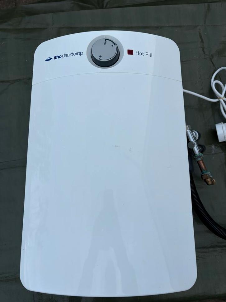 Itho Daalderop Hot Fill Close-in boiler, Doe-het-zelf en Verbouw, Geisers en Boilers, Zo goed als nieuw, Boiler, Minder dan 20 liter