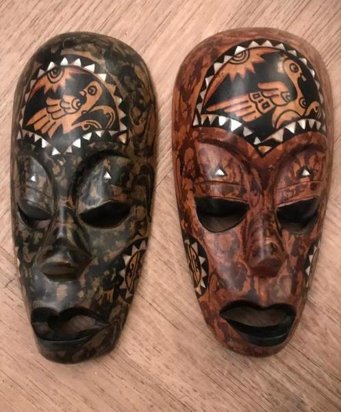 Houten maskers  2 stuks, Antiek en Kunst, Kunst | Beelden en Houtsnijwerken, Ophalen of Verzenden