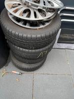 4xWinterbanden Set 175/65R15 met Wieldoppen, Gebruikt, 15 inch, 175 mm, Banden en Velgen