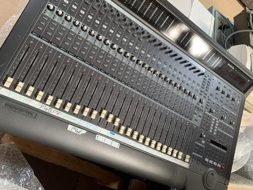 STUDIO MENGTAFEL, Muziek en Instrumenten, Mengpanelen, Gebruikt, 20 kanalen of meer, Ophalen