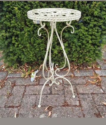 Brocant Tafeltje Plantentafeltje Bijzettafel Nieuw  beschikbaar voor biedingen