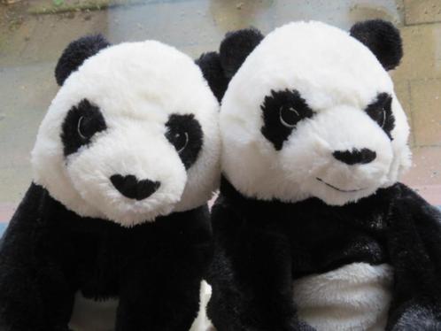 2 x Pandabeer panda van IKEA Kramig zwart geborduurde ogen, Kinderen en Baby's, Speelgoed | Knuffels en Pluche, Zo goed als nieuw