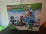 LEGO Minecraft 21243 The Frozen Peaks - Nieuw!, Ophalen of Verzenden, Nieuw, Complete set, Lego